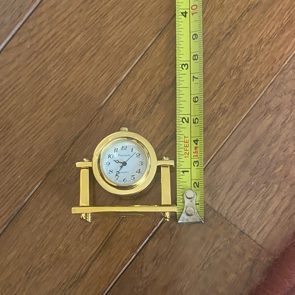 Gold Table Clock - Picture 2 of 3